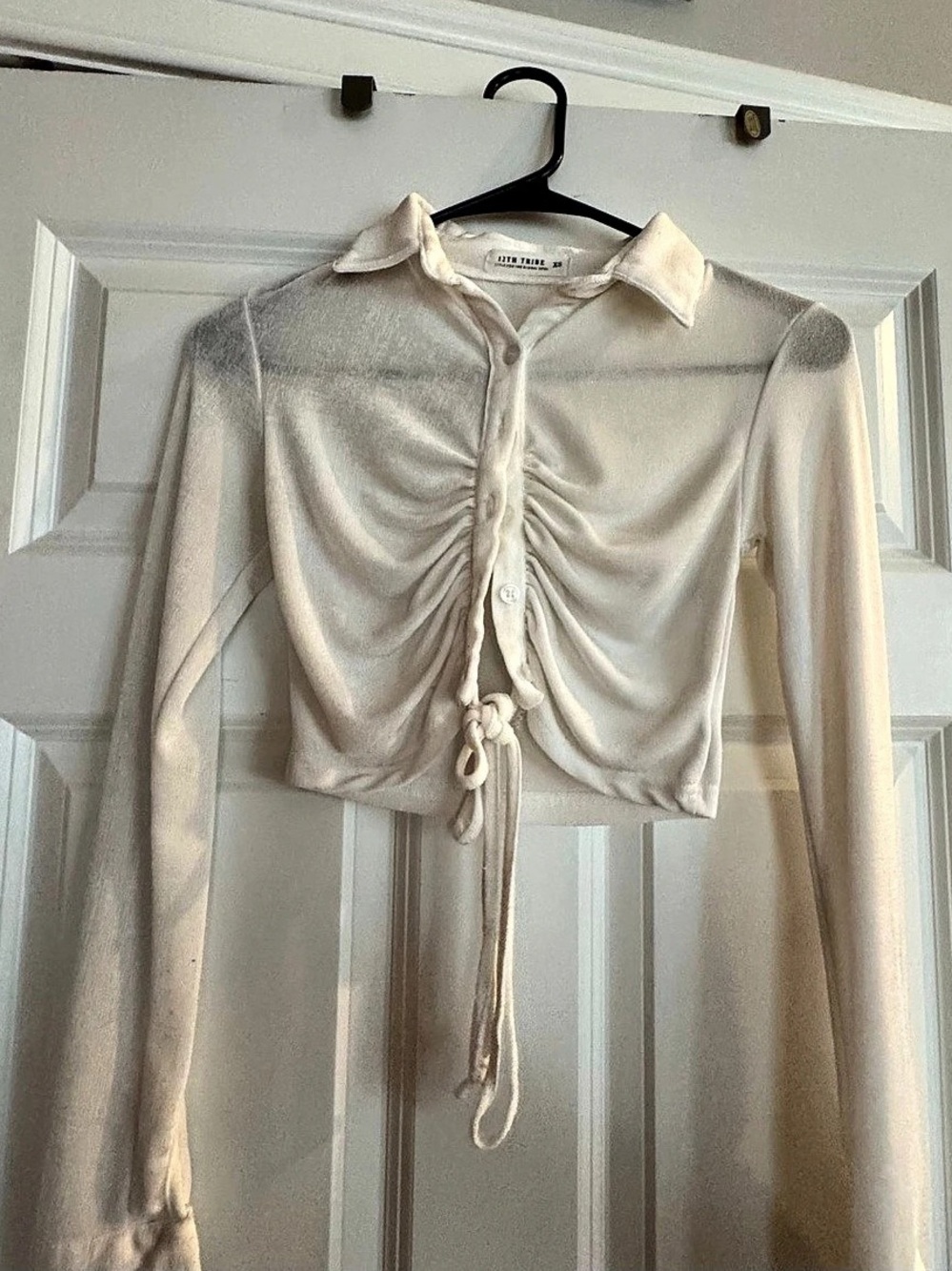 12th Tribe Cropped Blouse in Cream Size Small Like New